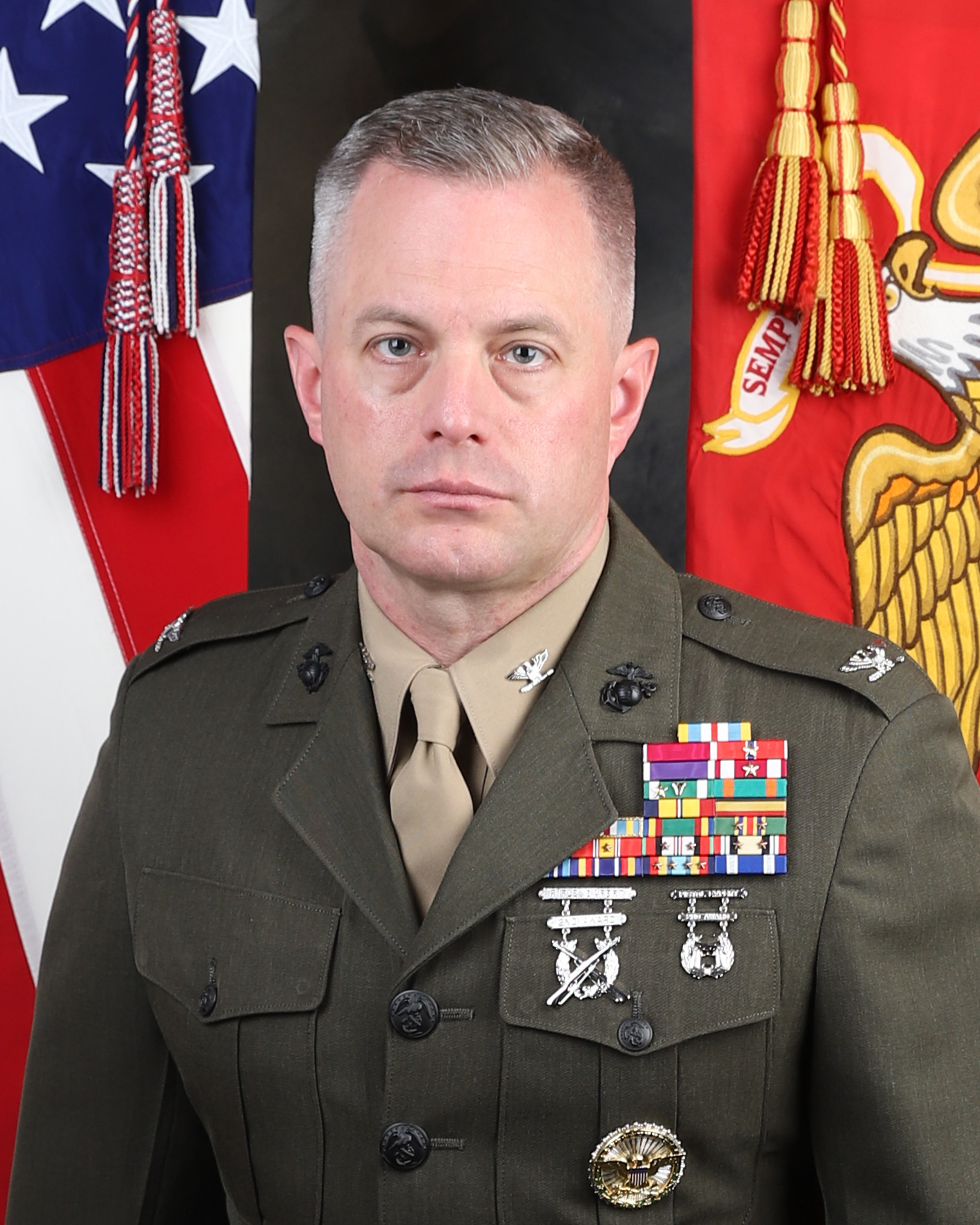 Colonel Eric R. Quehl > 3rd Marine Aircraft Wing > Leaders
