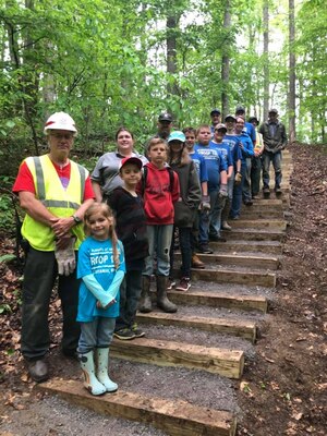 Burnsville Lake Participates in National Park Day Clean Up