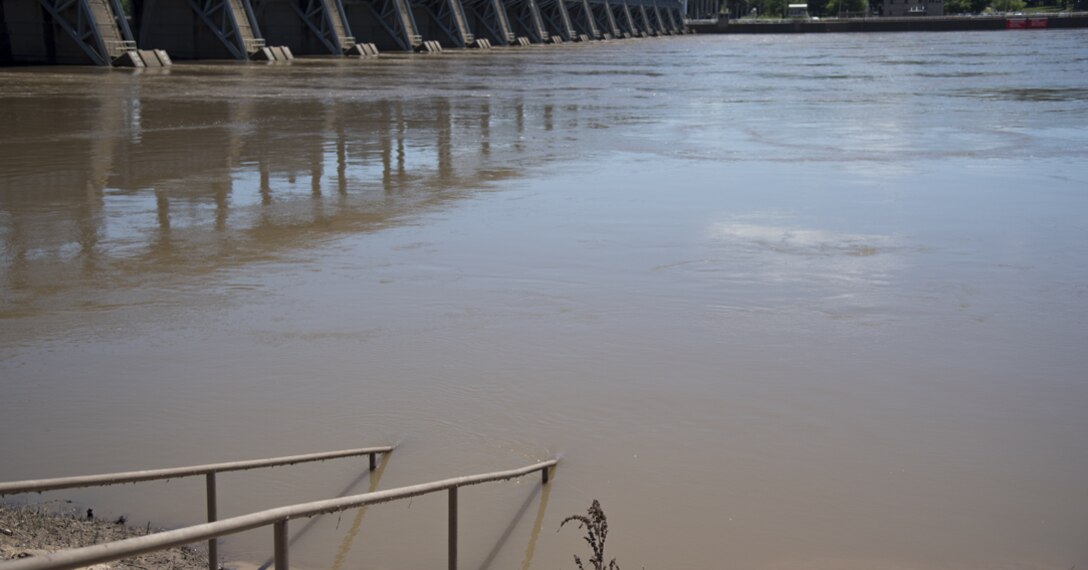 Arkansas RIver is flowing fast and high at Toad Suck Ferry