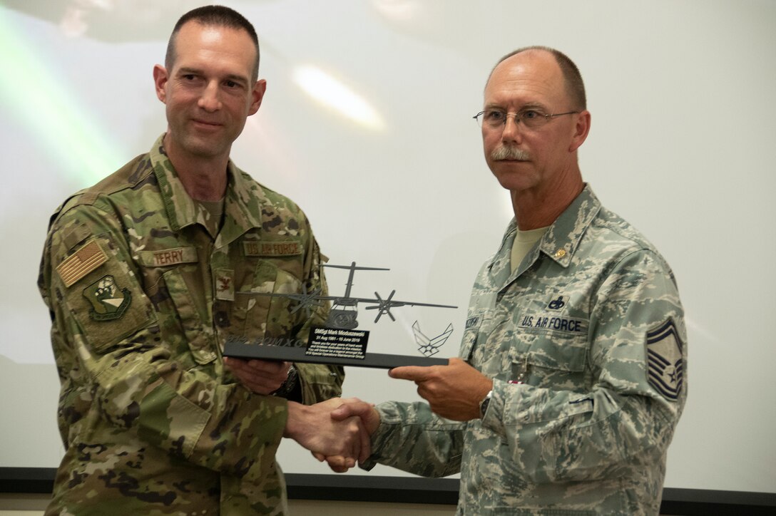 Maintainer bids farewell