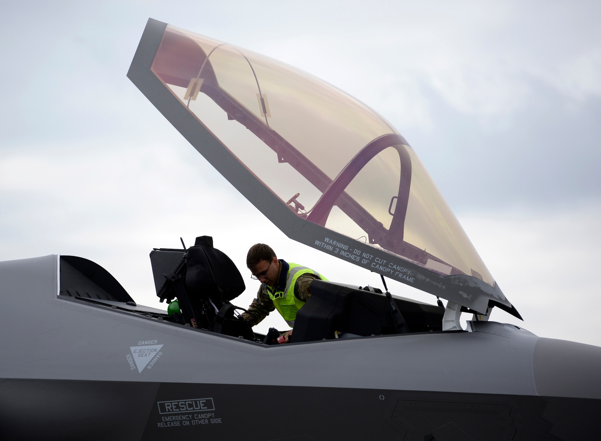 F-35 Lighting II maintainers from both the United States Air Force and Royal Norwegian Air Force work together at Orland Air Base, Norway, to turn two American jets after a sortie June 17, 2019. The visit marked the first time American F-35s have landed in Norway, which operates its own fleet of the fifth-generation fighters, and served as valuable training for the Norwegian maintainers. A fleet of F-35s is currently deployed to Europe as part of the European Deterrence Initiative, as as a way of proving the U.S. Air Force's ability to rapidly deploy fifth-generation fighters to European bases. (U.S. Air Force photo by Master Sgt. Austin M. May.)