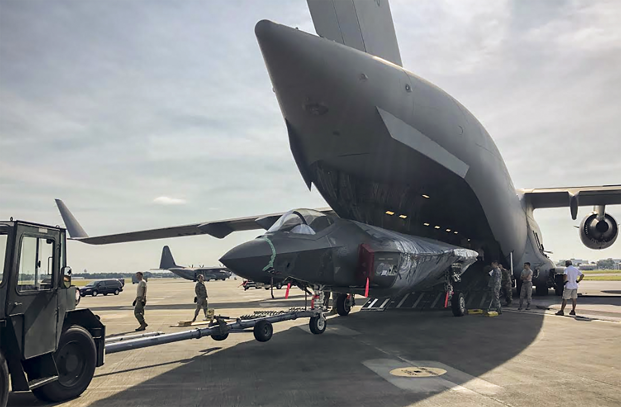 F 35 Transported Via C 17 388th Fighter Wing Article Display