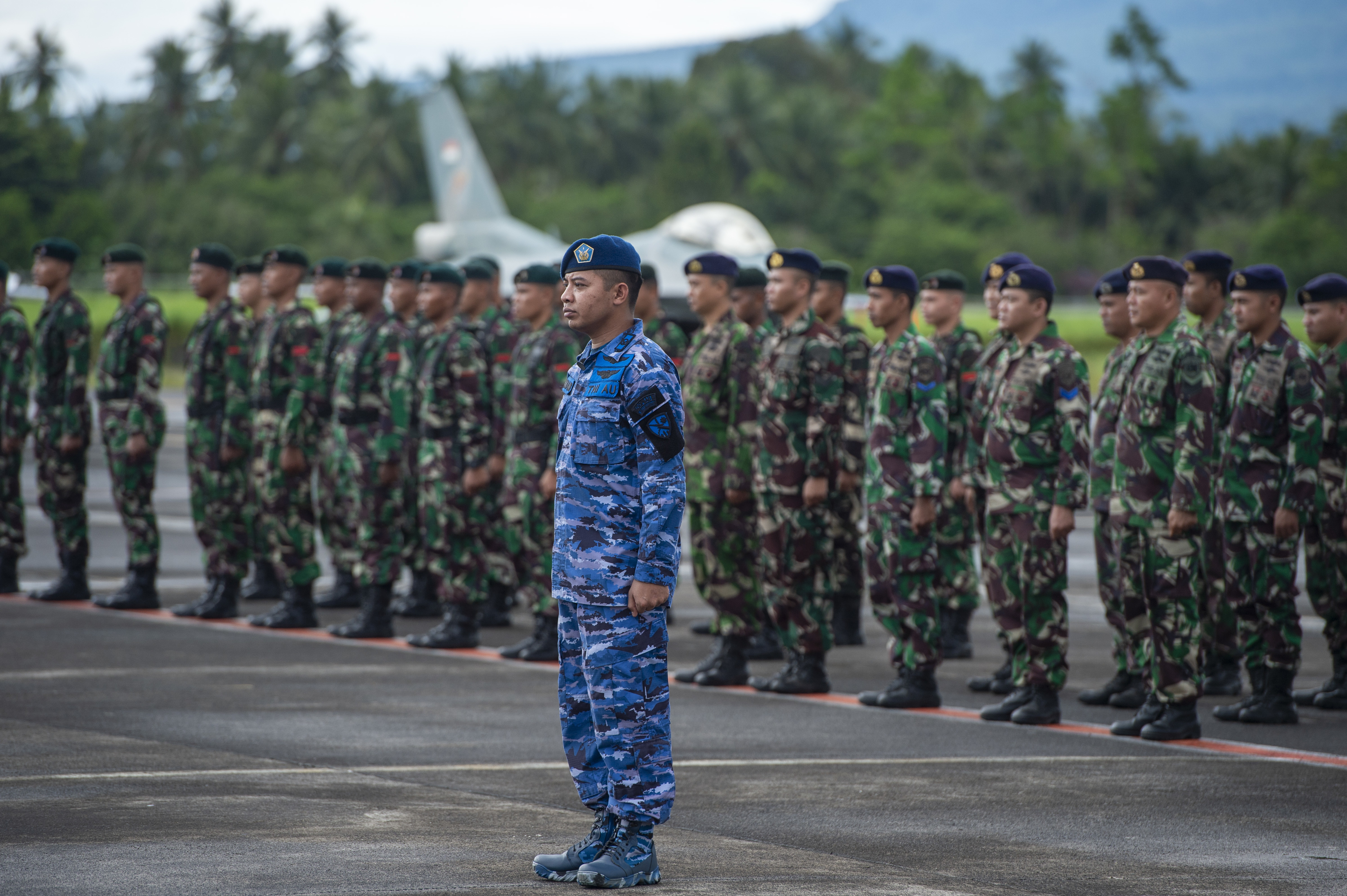 what is military bearing