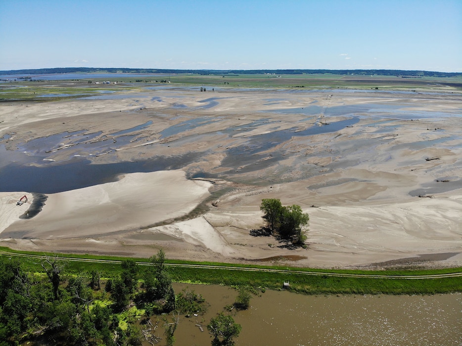 Aerial view showing Levee 575a progress as of June 24, 2019.