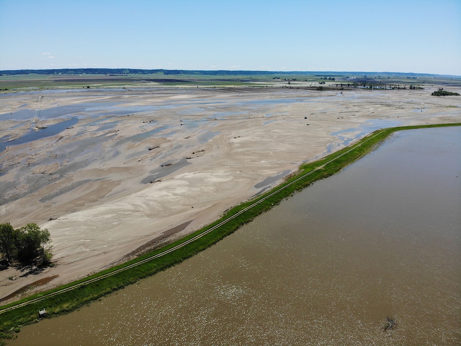 Aerial view showing Levee 575a progress as of June 24, 2019.