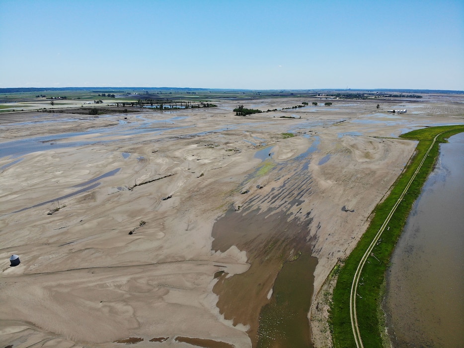 Aerial view showing Levee 575a progress as of June 24, 2019.