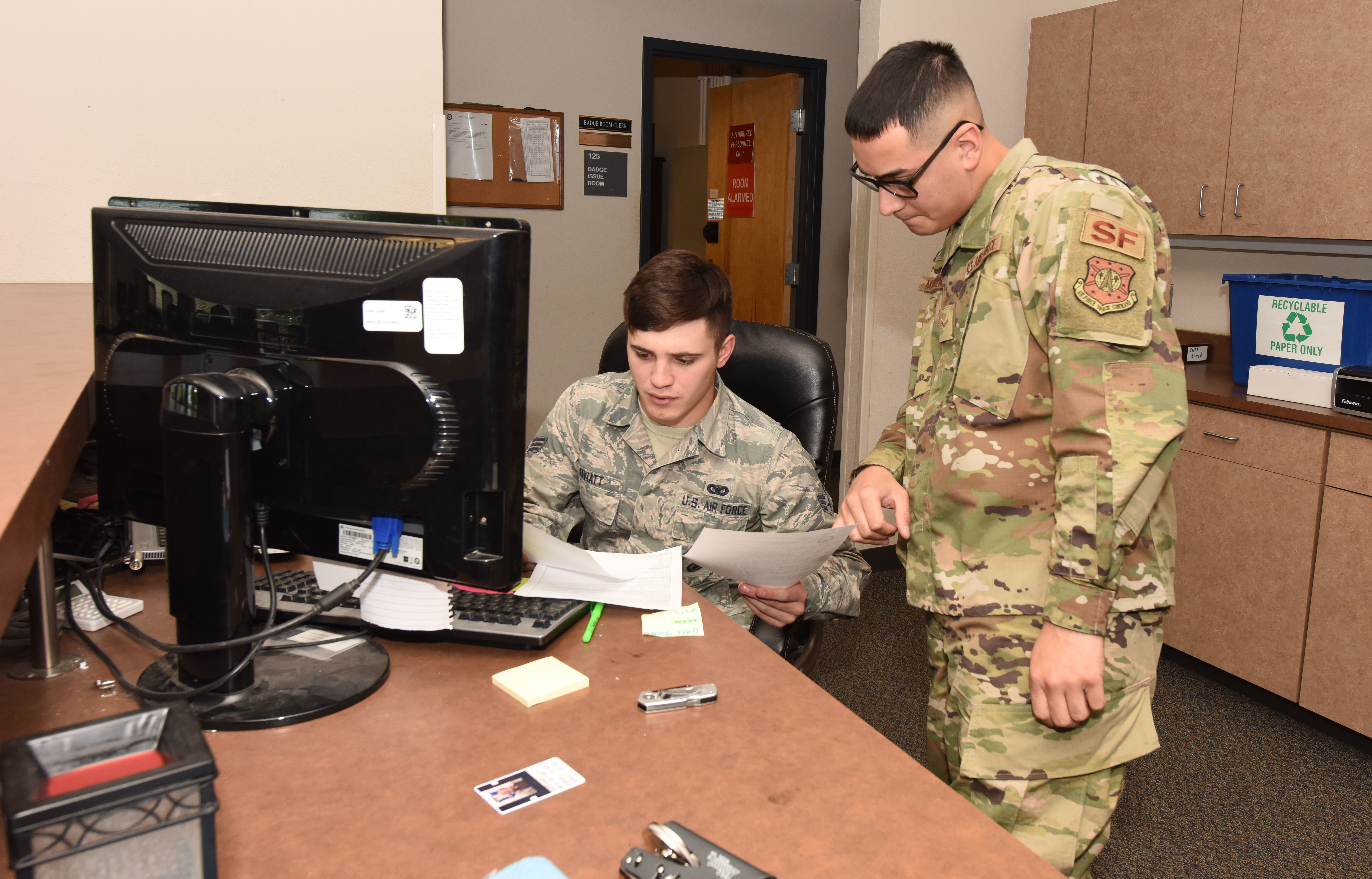 white air force black tick junior