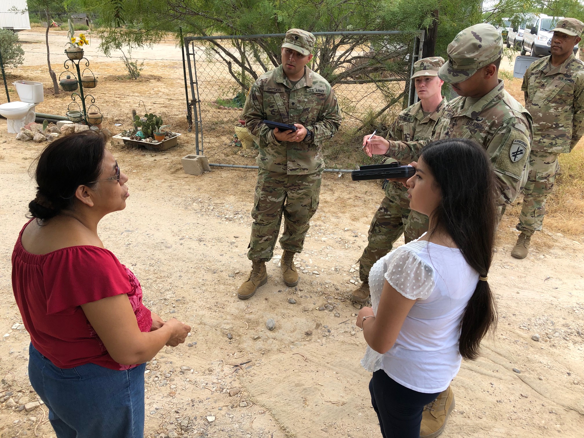 Army Reserve civil affairs Soldiers train, help Texas