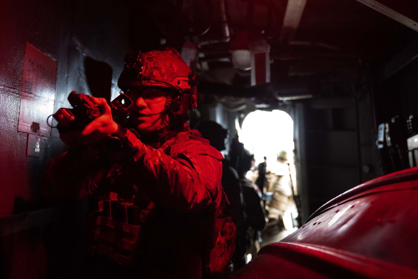 190625-N-RF825-1145 SOUTH CHINA SEA — Sailors from Explosive Ordnance Disposal Mobile Unit 5 attached to Commander Task Force (CTF) 70 conduct Helicopter Vertical Board Search and Seizure (HVBSS) training operations aboard USS McCampbell (DDG 85). CTF 70 is forward-deployed to the U.S. Seventh Fleet area of operations in support of security and stability in the Indo-Pacific Region.