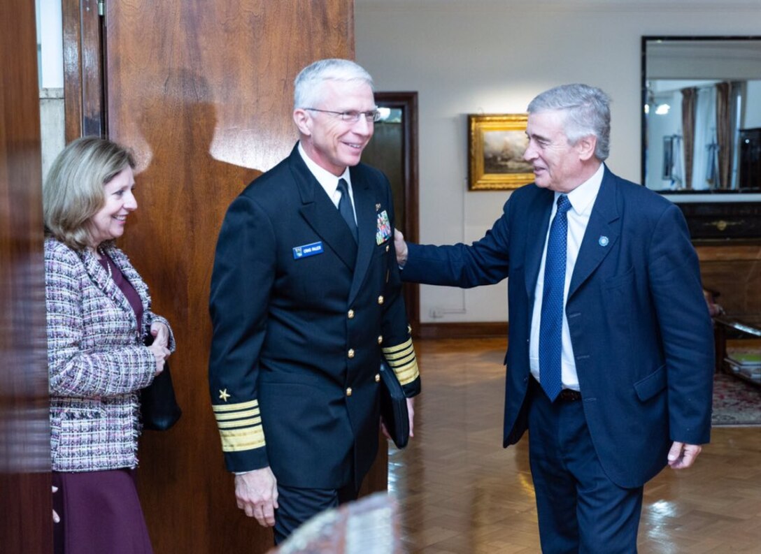 Navy Adm. Craig Faller meets with Argentine Minister of Defence Oscar Aguad.