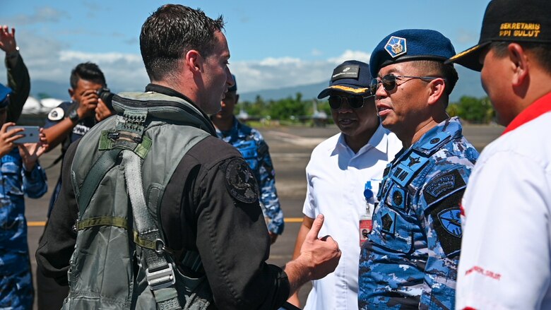 U.S. Air Force Capt. Jake “Primo” Impellizzeri, Pacific Air Forces’ F-16 Demonstration Team commander, meets Indonesian armed forces leadership during the Cope West 19 open house at Sam Ratulangi International Airport, Manado, Indonesia June 22, 2019. Community relations events such as this provided the local populace an up-close and personal experience of the professionalism and collaboration their nation’s military conducts alongside U.S. counterparts. (U.S. Air Force photo by Staff Sgt. Melanie A Hutto)