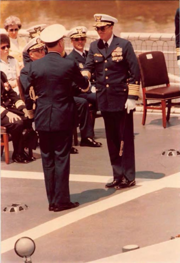 1978 COMMANDANT CHANGE OF COMMAND ADM HAYES