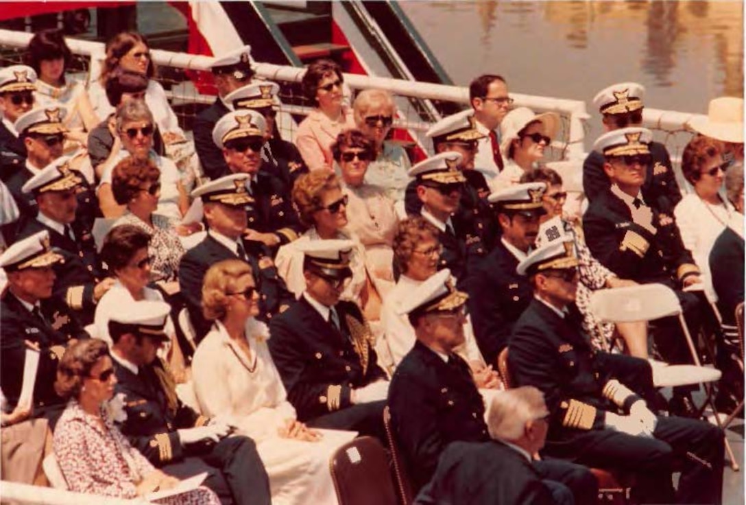 1978 COMMANDANT CHANGE OF COMMAND ADM HAYES