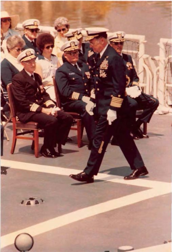 1978 COMMANDANT CHANGE OF COMMAND ADM HAYES