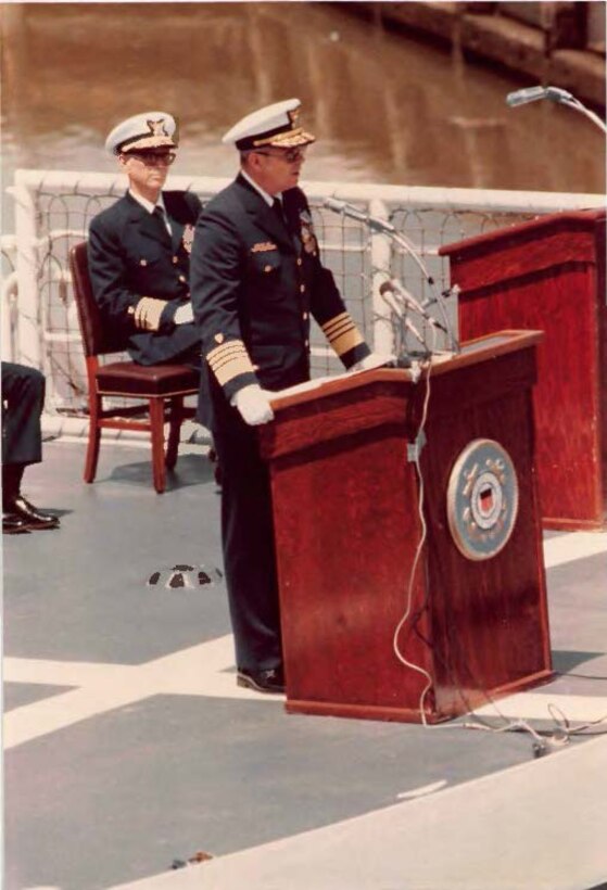 1978 COMMANDANT CHANGE OF COMMAND ADM HAYES