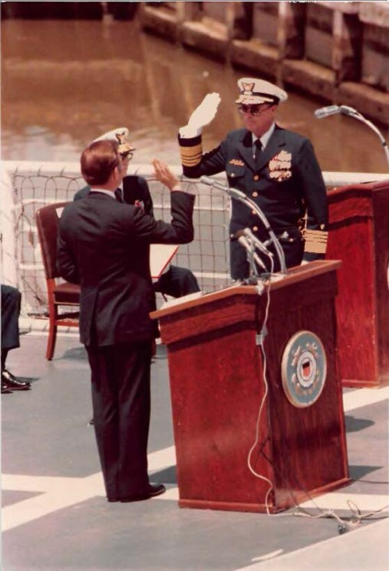 1978 COMMANDANT CHANGE OF COMMAND ADM HAYES