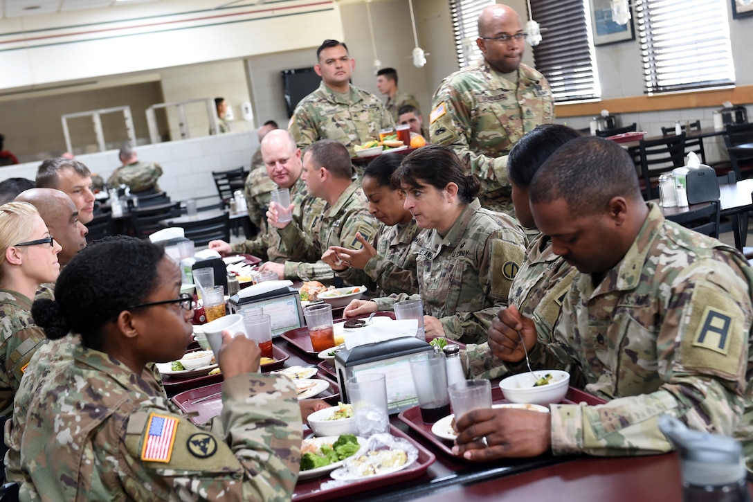 Brig. Gen. Kris A. Belanger, Commanding General, 85th U.S. Army Reserve Support Command, has lunch with assigned Army Reserve Soldiers, operationally controlled by First Army’s 5th Armored Brigade, during a command site visit, there, at Fort Bliss, Texas, March 1-3, 2019.