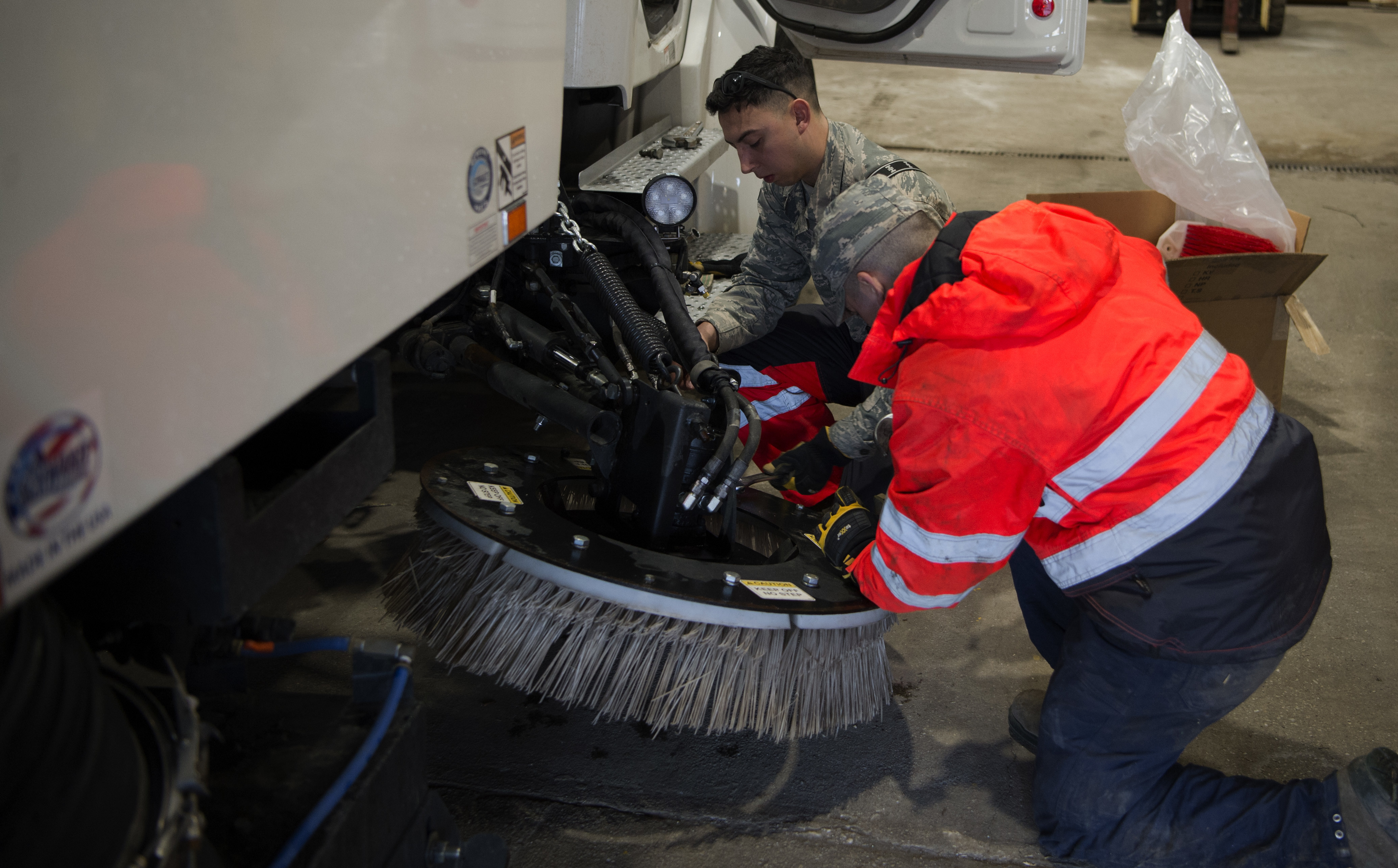 Dirt Boyz patch up Saber Nation > Spangdahlem Air Base > Article Display
