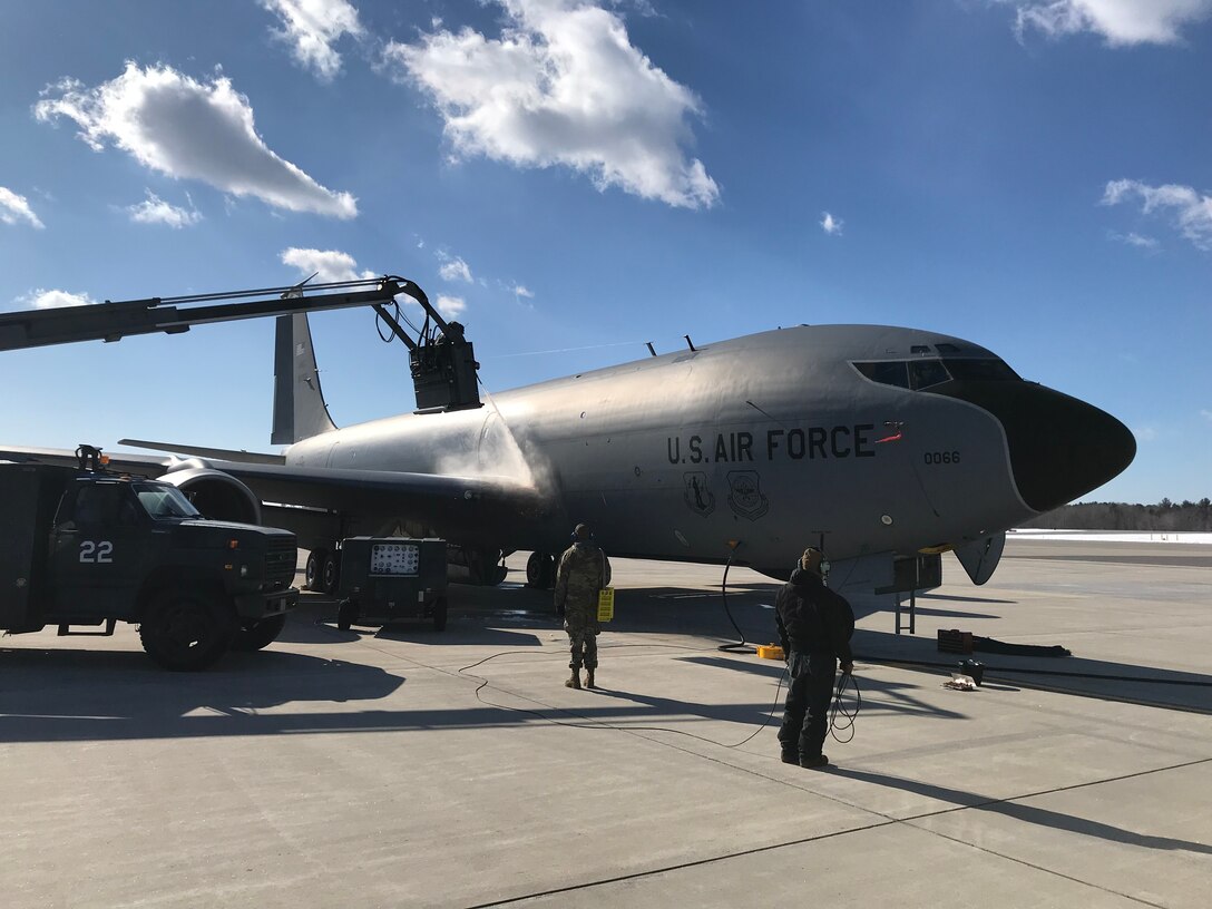 New Hampshire Air National Guard Crew Chiefs with the 157th Aircraft Maintenance Squadron, de-ice a KC-135 Stratotanker assigned to the 157th Air Refueling Wing at Pease Air National Guard Base, N.H., March 6, 2019. The 157 ARW is divesting all of its KC-135s by March 24, 2019, in order to prepare for the arrival of the new KC-46A tanker later this year. (U.S. Air National Guard Photo by Master Sgt. Thomas Johnson)