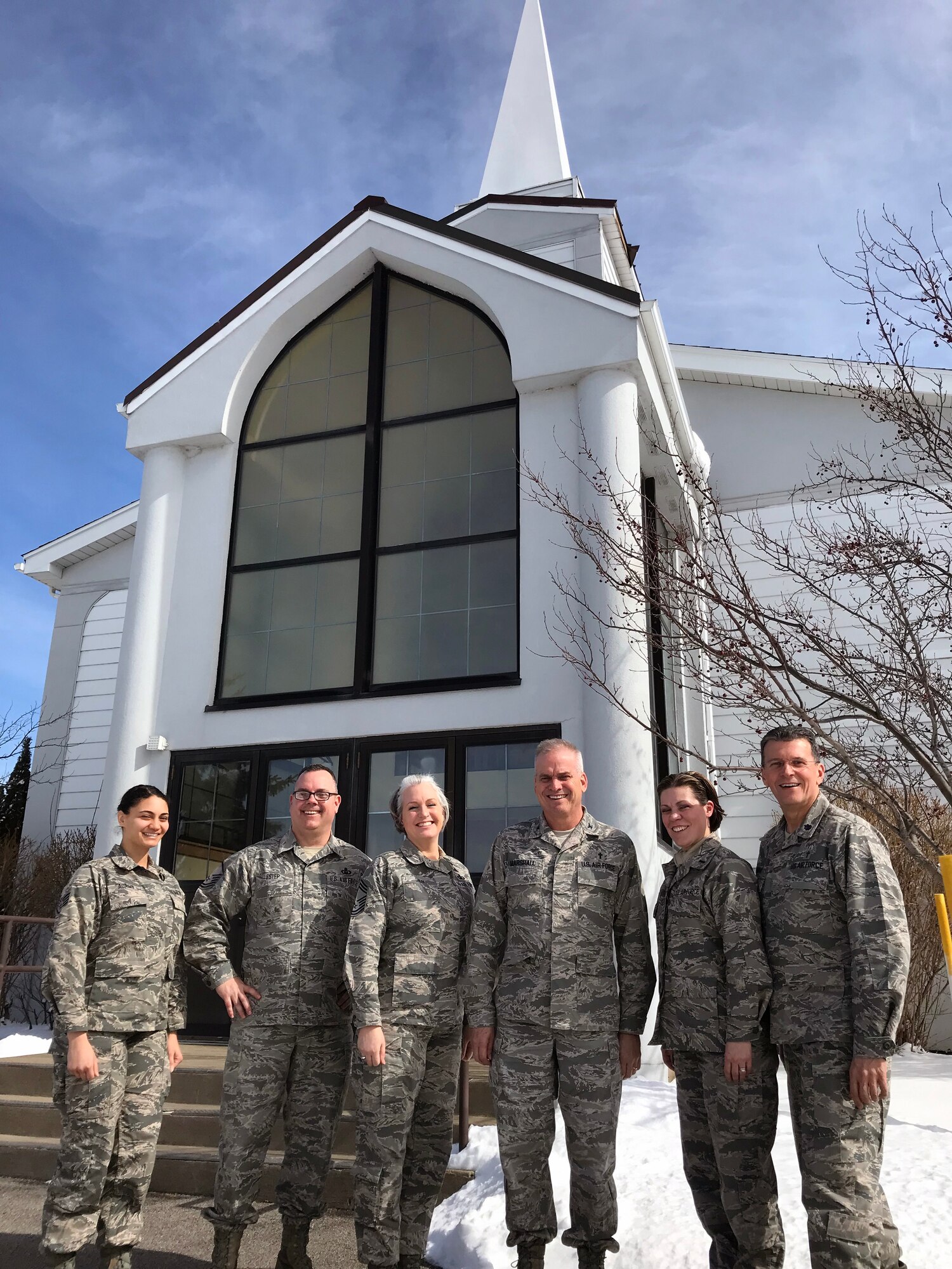 Command chaplain makes ministry visit to Niagara