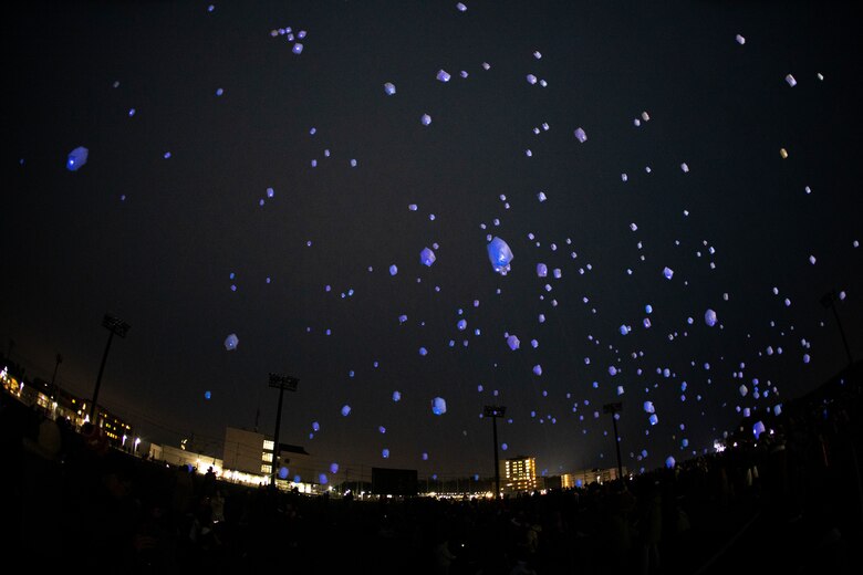 US service members volunteer in lantern festival