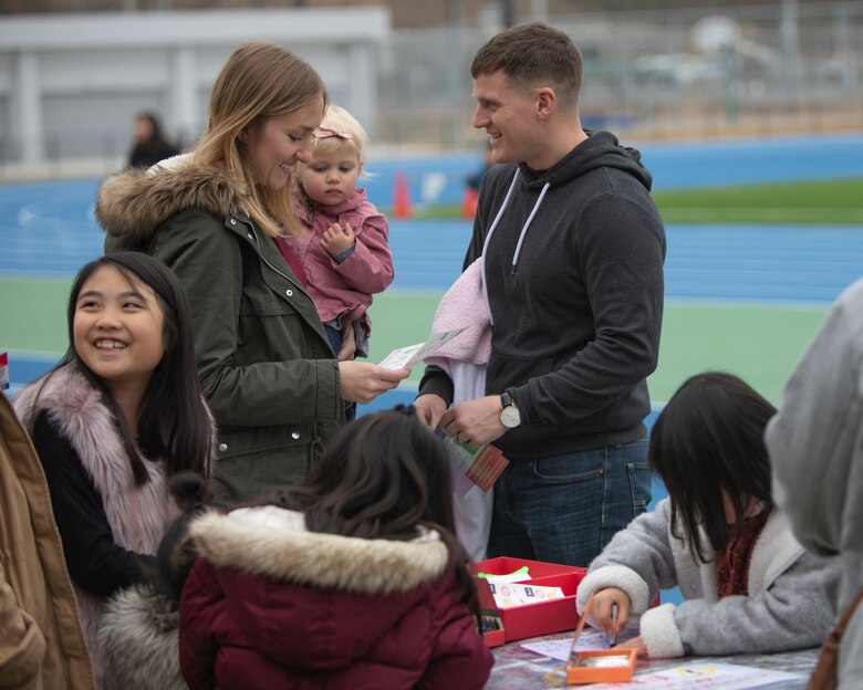 US service members volunteer in lantern festival