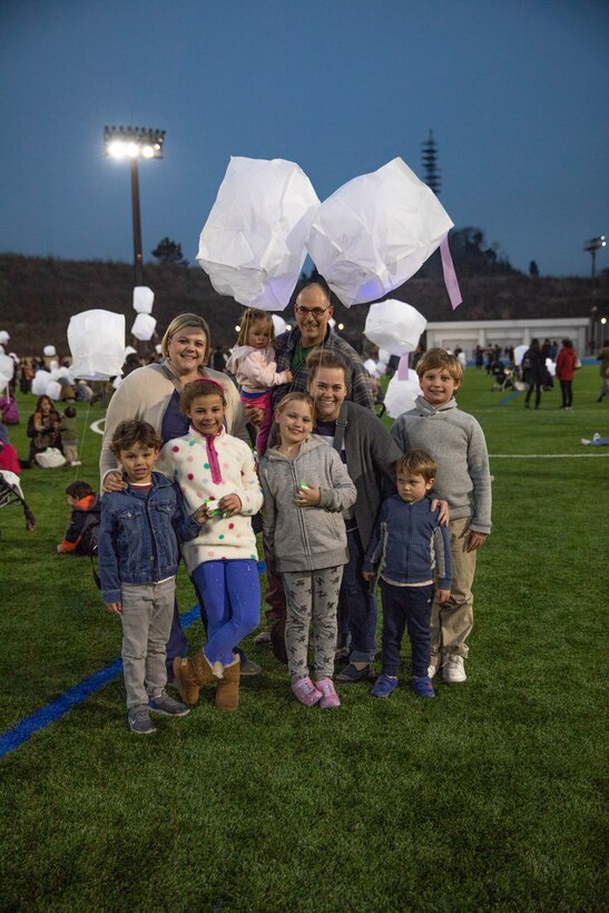 US service members volunteer in lantern festival