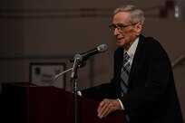 Aviation enterprise honors retiring senior executive