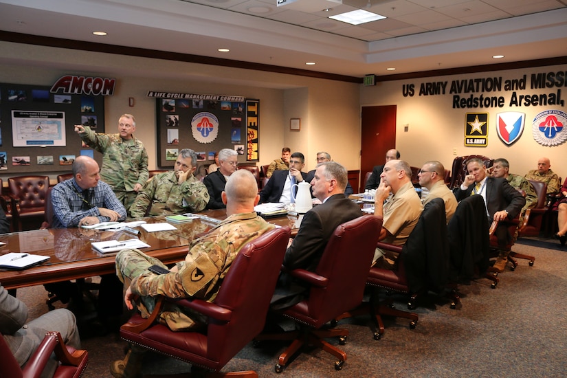AMCOM commander discusses Army Aviation sustainment model with Navy Aviation leaders