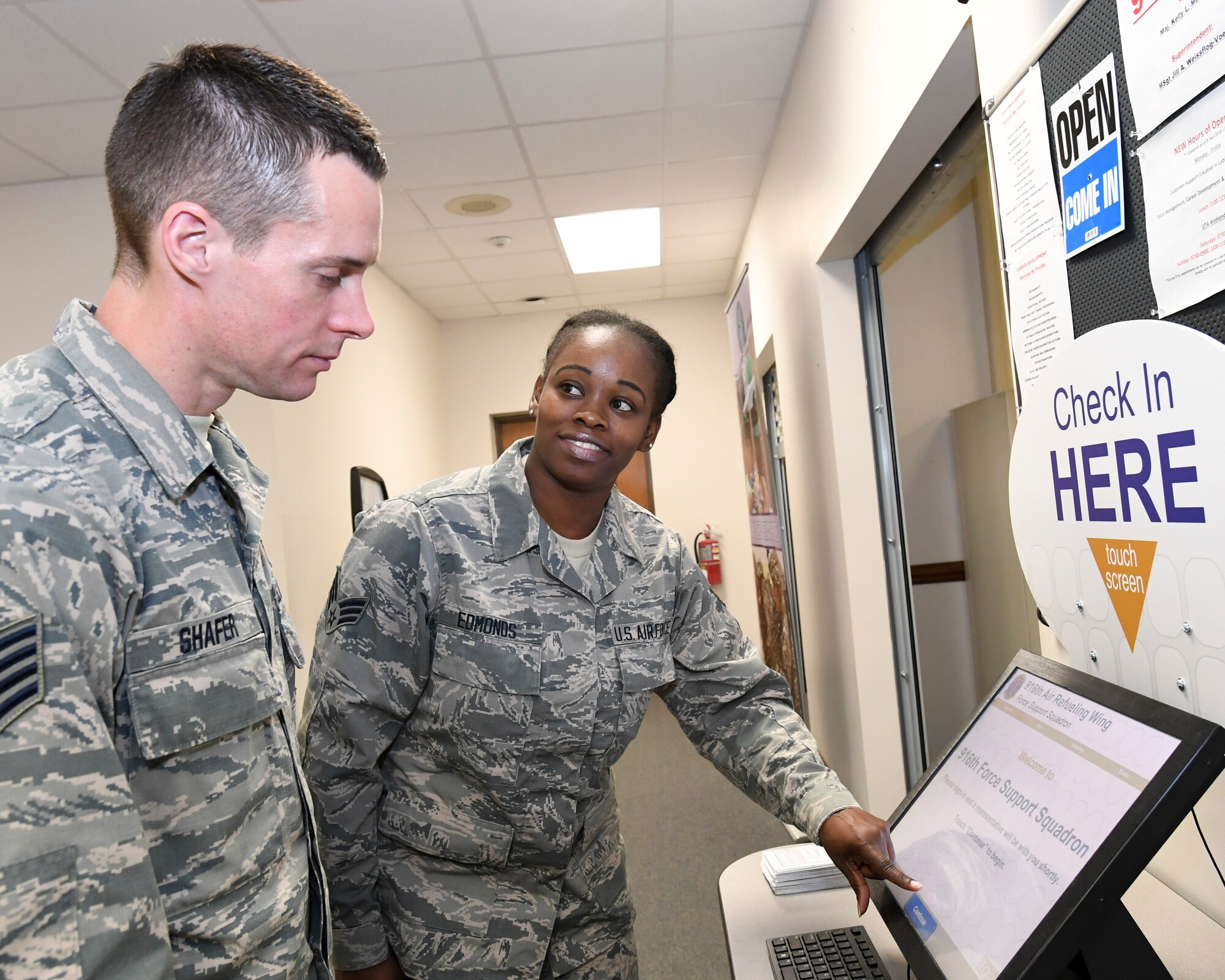 916th Air Refueling Wing Airman Profile : SrA Laquinta Ward