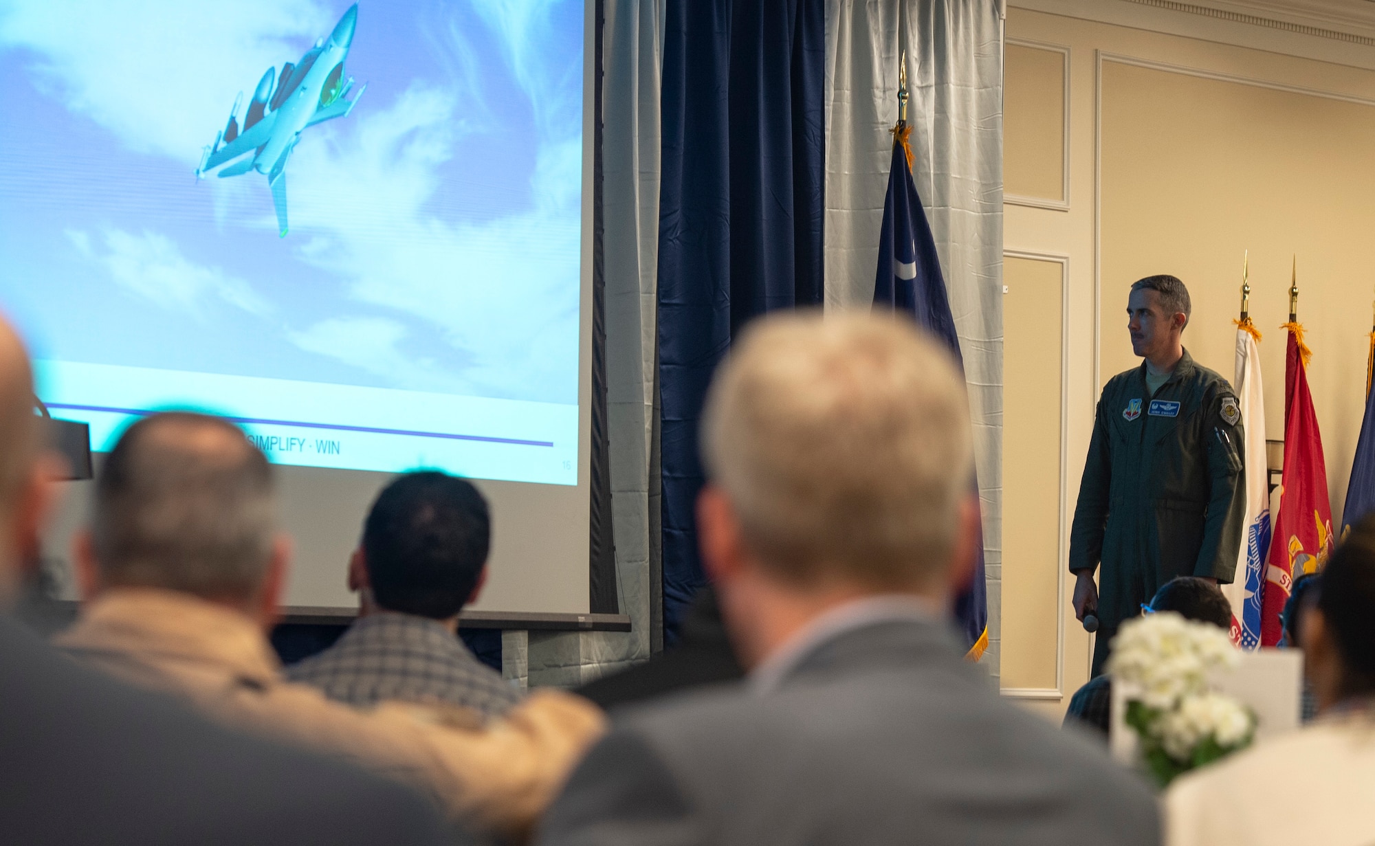 U.S. Air Force Col. Derek O’Malley, 20th Fighter Wing (FW) commander, speaks with Operation Palmetto Employment participants, at Shaw Air Force Base, S.C., March 12, 2019.