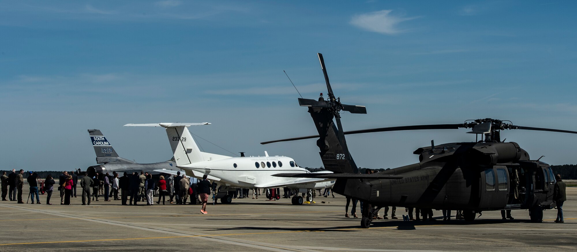 Operation Palmetto Employment participants view various aircraft static displays at Shaw Air Force Base, S.C., March 12, 2019.