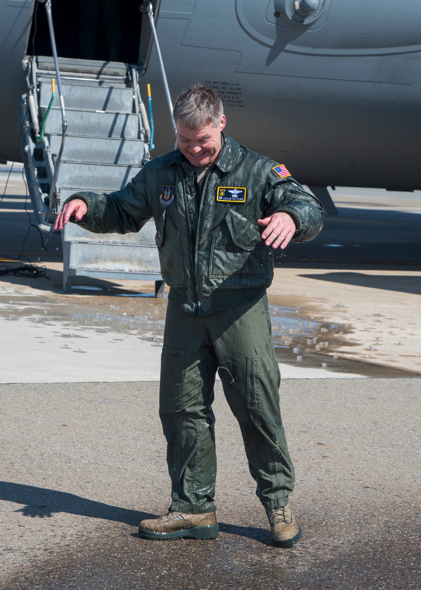 Col. Peters logs final flight at Dover AFB