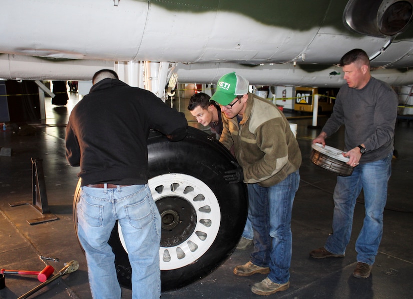 Patriots Offer Rare Inside Look At 'AirKraft' Team Planes In New Video