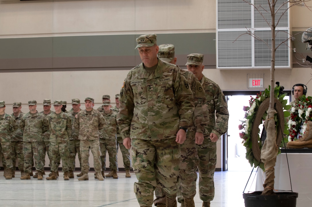 Memorial service for fallen Soldiers