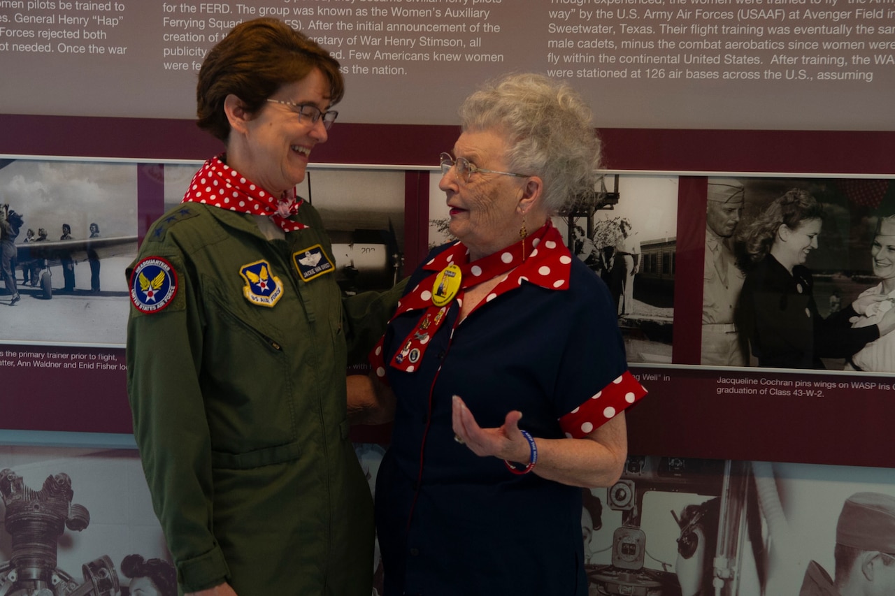 Woman ID'd as inspiration for iconic World War II factory worker Rosie the  Riveter dies - National