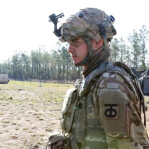 Two female Soldiers teaming up at JRTC