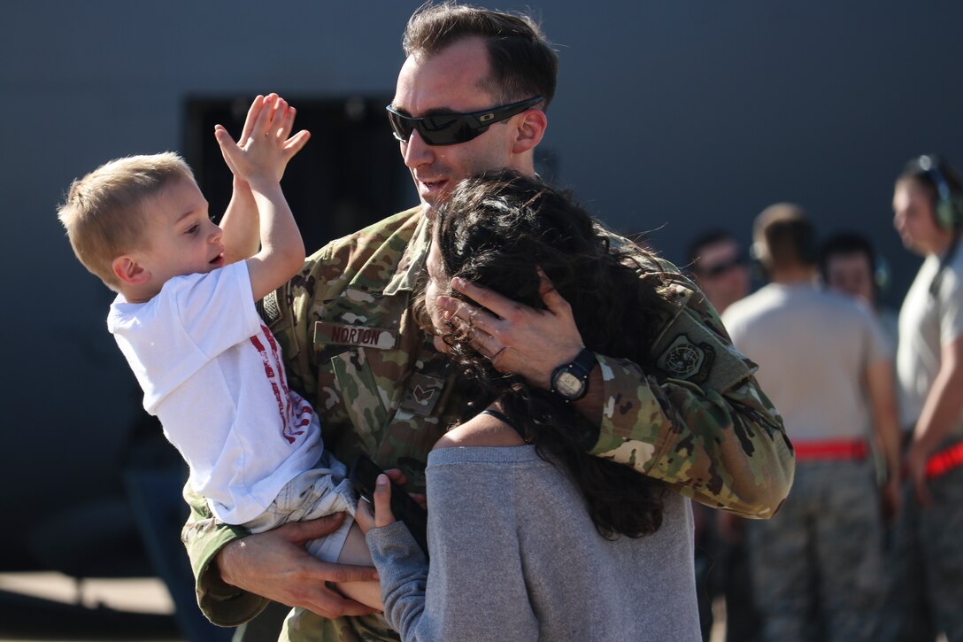 39th, 40th AS Airmen return from deployment