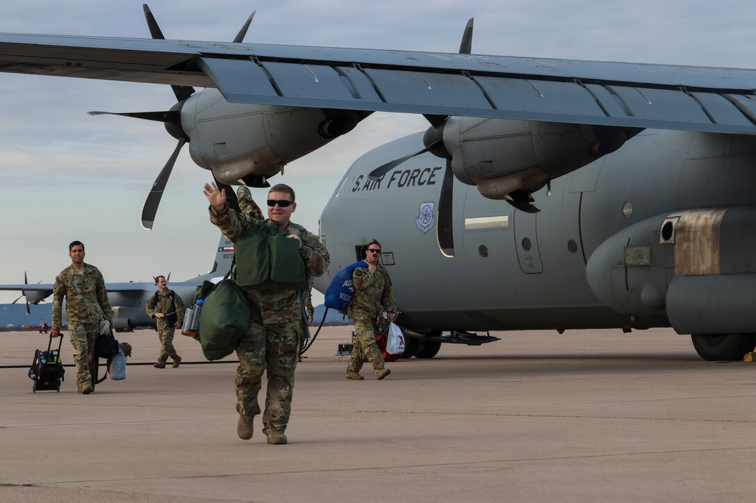 39th, 40th AS Airmen return from deployment