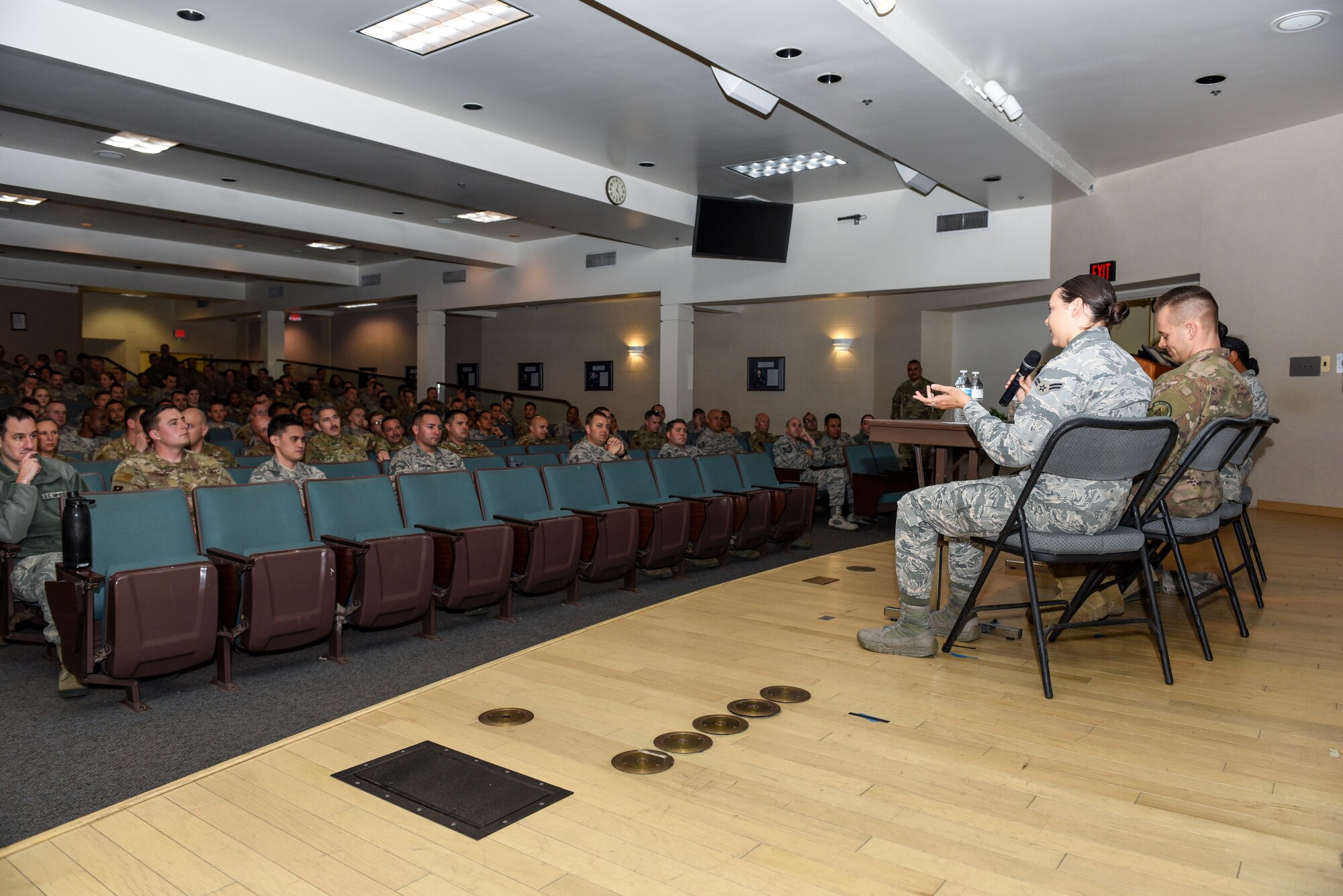 Sheppard Airmen talk to NCOs during the first crosstalk panel