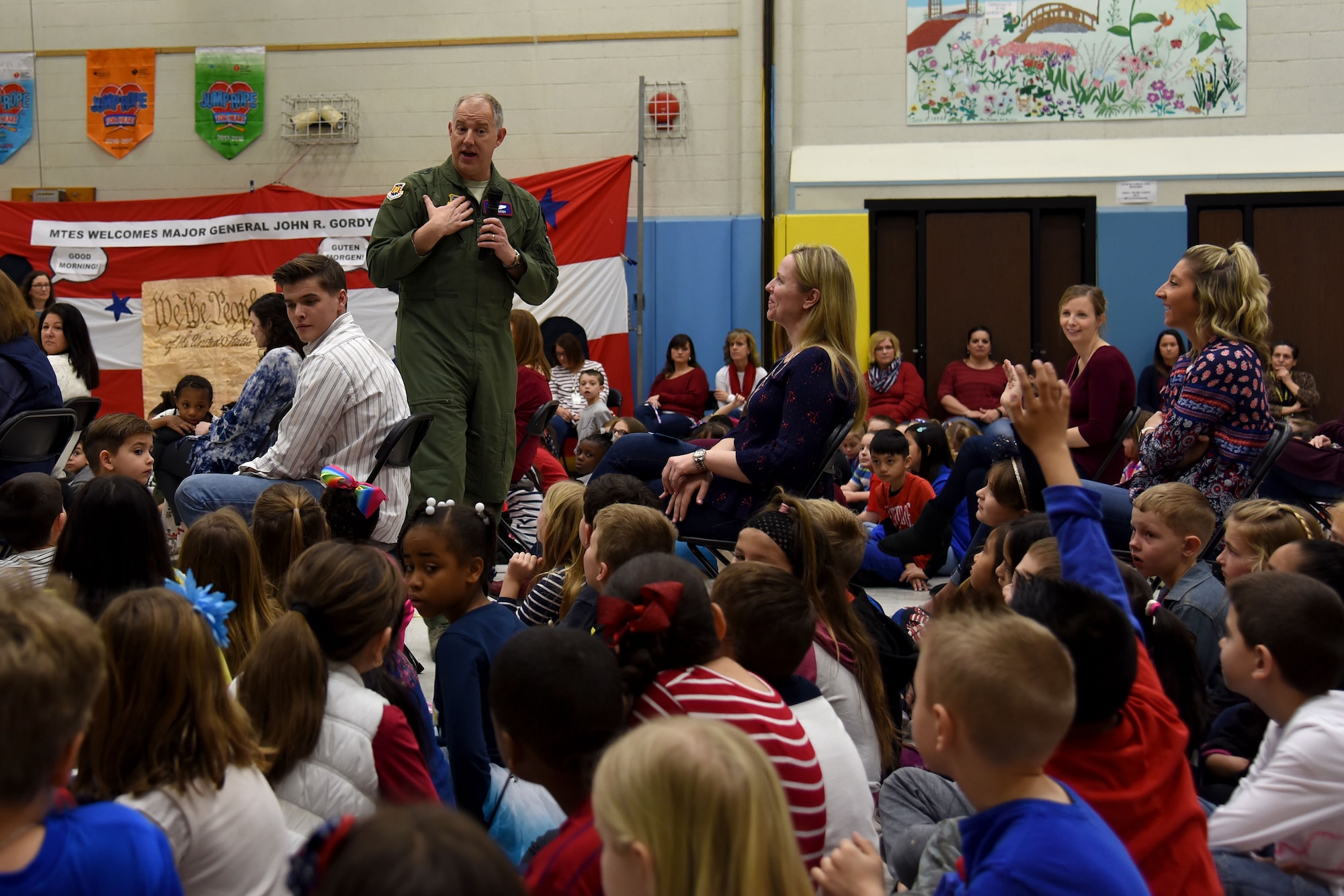 USAF EC commander visits Manchester Township Elementary School