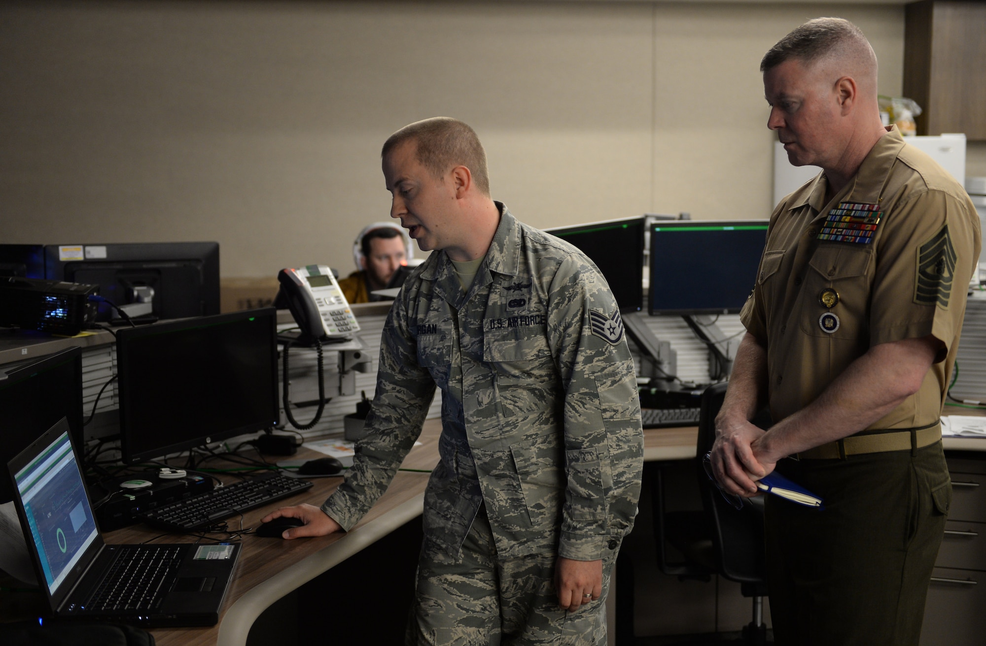 Staff Sgt. Seth Morgan, 834th Cyberspace Operations Squadron cyber warfare operator, highlights various cyber tools for Master Gunnery Sgt. Scott Stalker, U.S. Cyber Command and National Security Agency command senior enlisted leader, at Joint Base San Antonio-Lackland, Texas, March 21, 2019. During his visit, Stalker met with cyber Airmen to learn more about their unit’s missions. (U.S. Air Force photo by Tech. Sgt. R.J. Biermann)