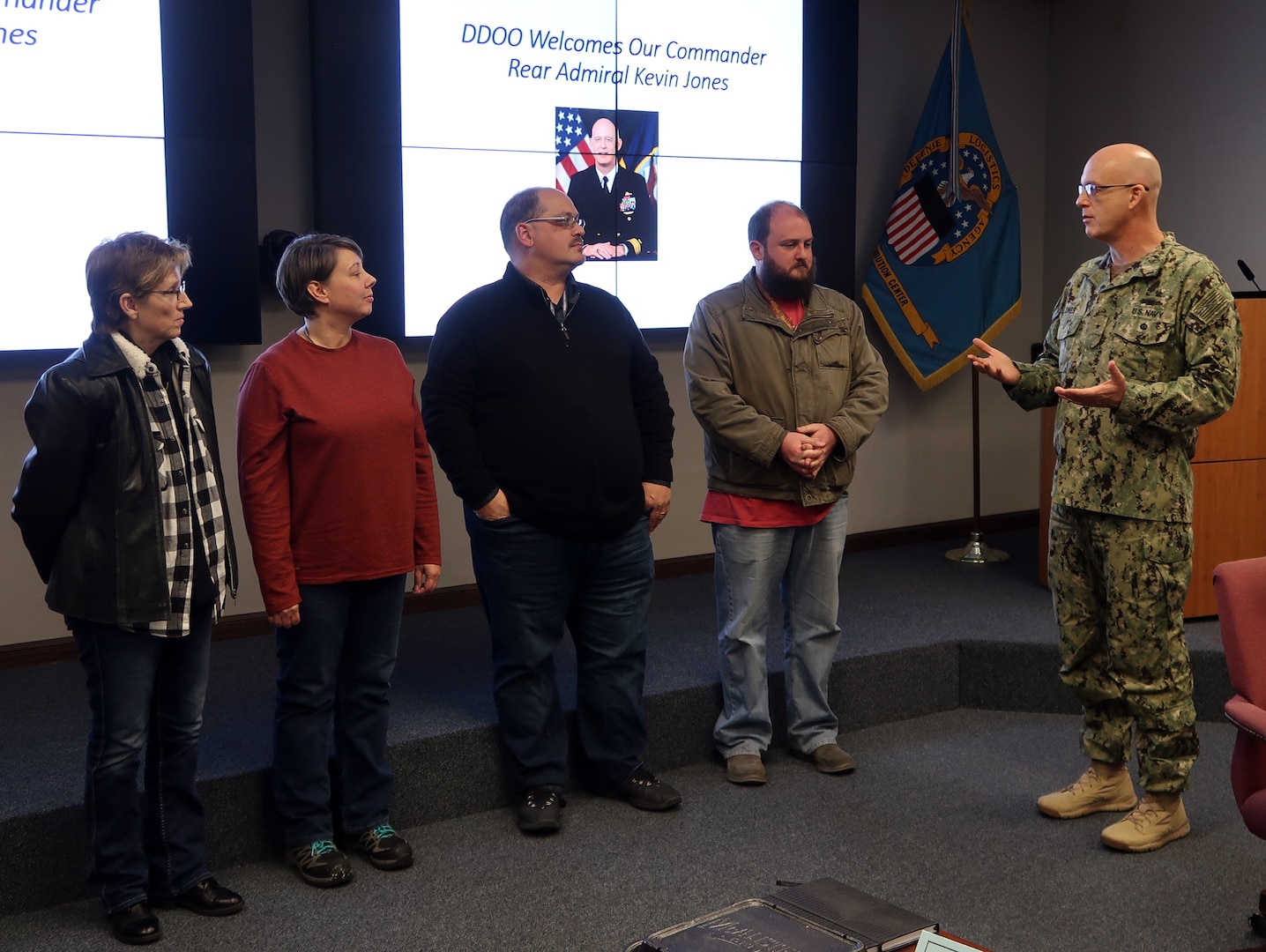 DLA Distribution Commander visits DDOO