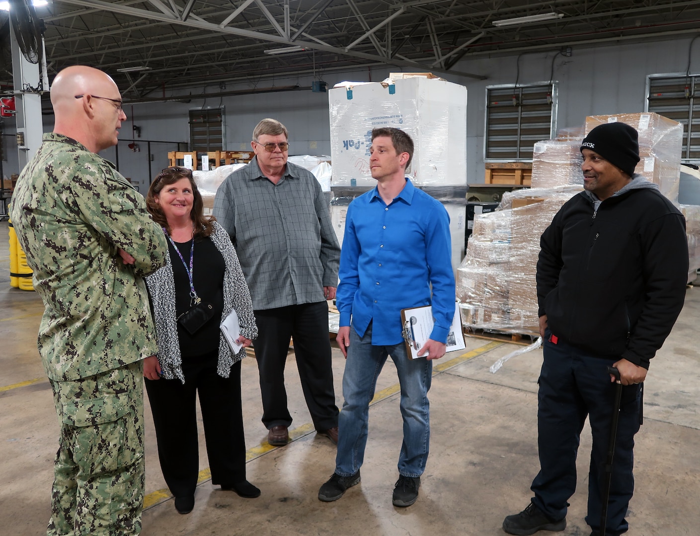 DLA Distribution Commander visits DDOO