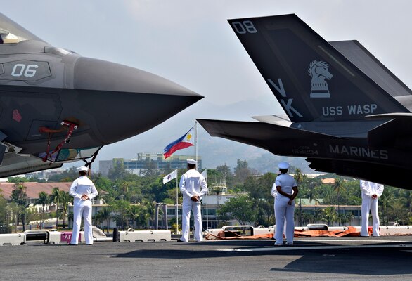 SUBIC BAY, Philippines (March 30, 2019) Sailors man the rails aboard the amphibious assault ship USS Wasp (LHD 1) as the ship arrives in Subic Bay, Philippines in support of Exercise Balikatan. Exercise Balikatan, in its 35th iteration, is an annual U.S., Philippine military training exercise focused on a variety of missions, including humanitarian assistance and disaster relief, counter-terrorism, and other combined military operations.