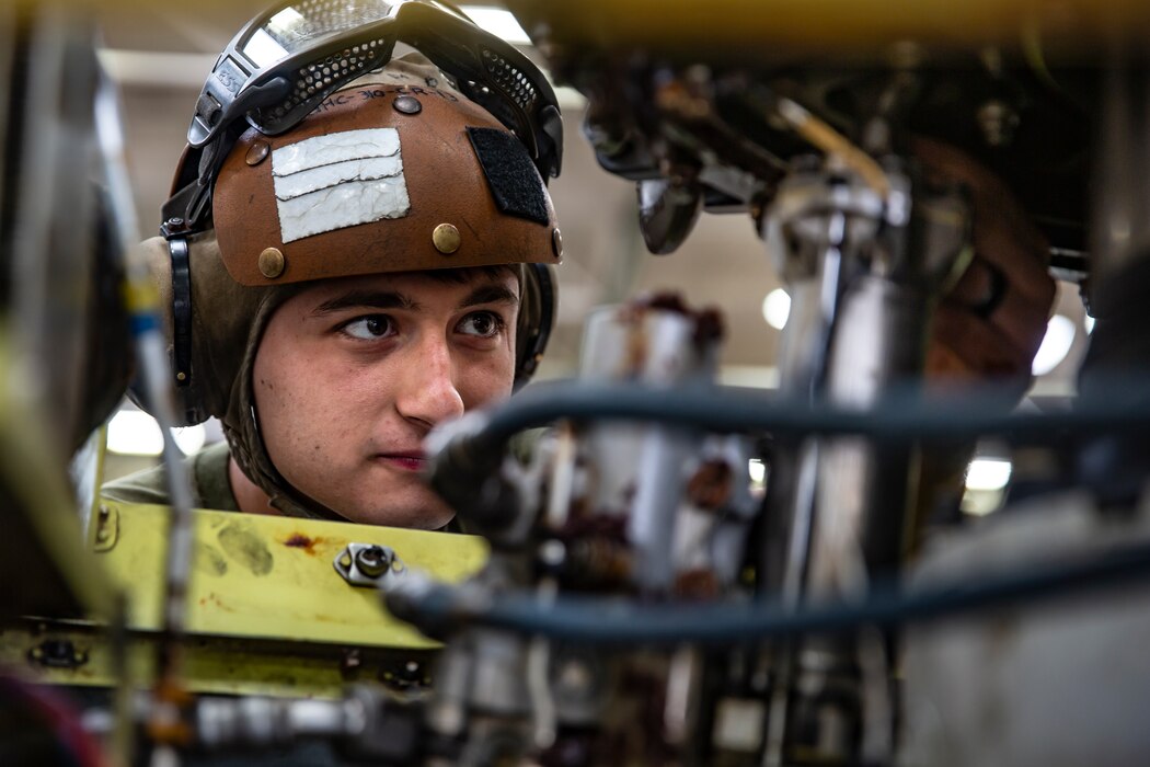 HMLA-469 Marines conduct helo maintenance