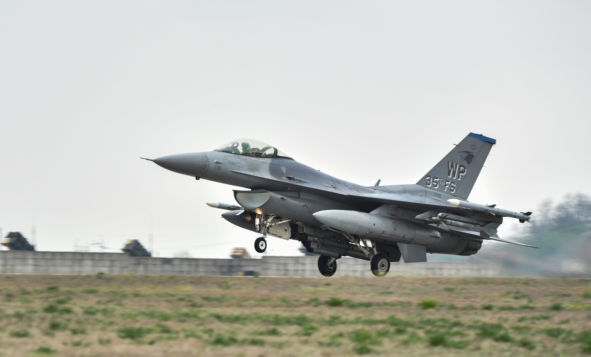 A U.S. Air Force F-16 Fighting Falcon from the 8th Fighter Wing takes off for a training flight at Kunsan Air Base, Republic of Korea, April 24, 2019. The F-16 is a highly maneuverable aircraft that can withstand up to nine times the force of gravity with a full load of internal fuel. (U.S. Air Force photo by Senior Airman Stefan Alvarez)