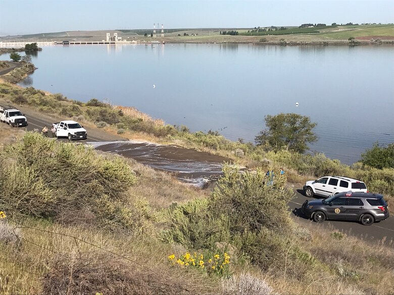 Shoreline Drive between Ice Harbor Lock and Dam, and Charbonneau Park in Walla Walla County is temporarily closed because of a washout. Corps staff are coordinating with the Walla Walla County Sheriff’s Office to locate the source of the pressurized water which was undercut the nearby railroad tracks and flooded Shoreline Drive with mud and rocks.