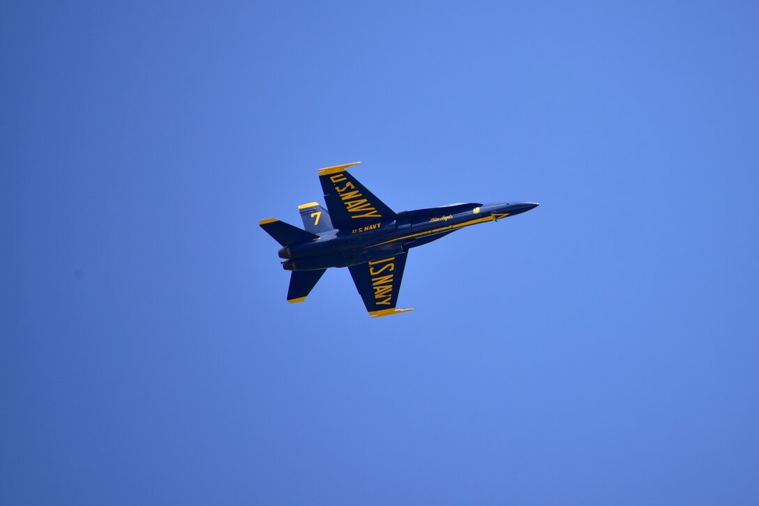 Blue Angels arrive