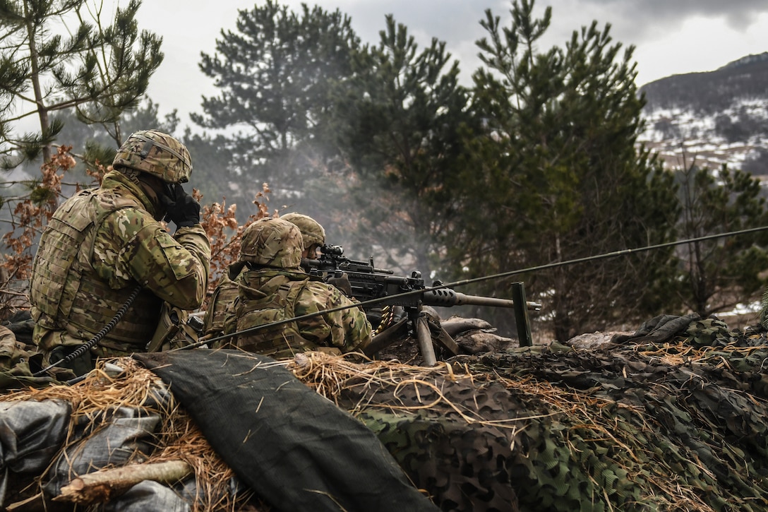 Army Rapid Capabilities Office and Project Manager for Electronic Warfare & Cyber teamed with 173rd Airborne Brigade, 2nd Cavalry Regiment, and other receiving units while participating in Joint Warfighting Assessment 18, Grafenwoehr, Germany, April 2018 (U.S. Army)